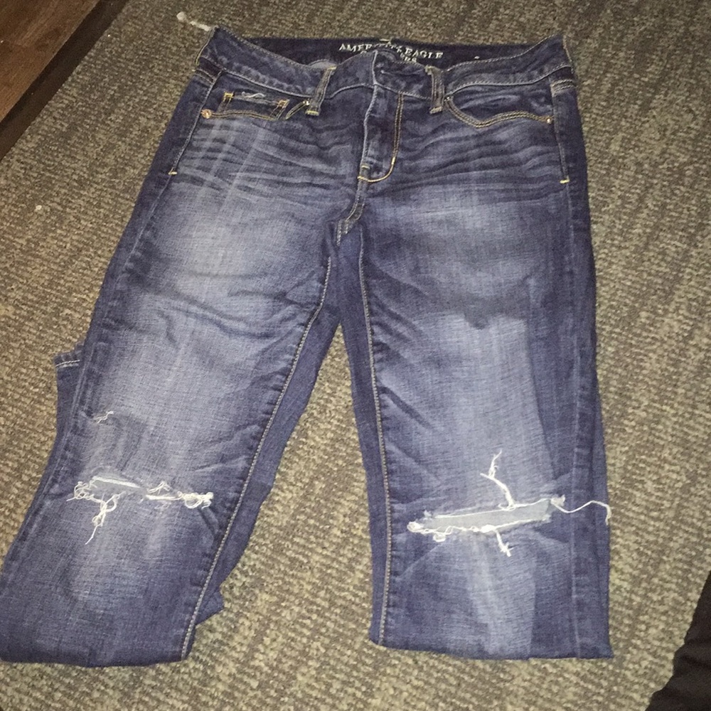 American Eagle ripped denim jeans.